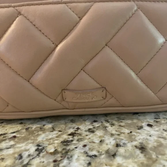 Vince Camuto Quilted Tan Crossbody Bag. EUC. - Picture 3 of 10